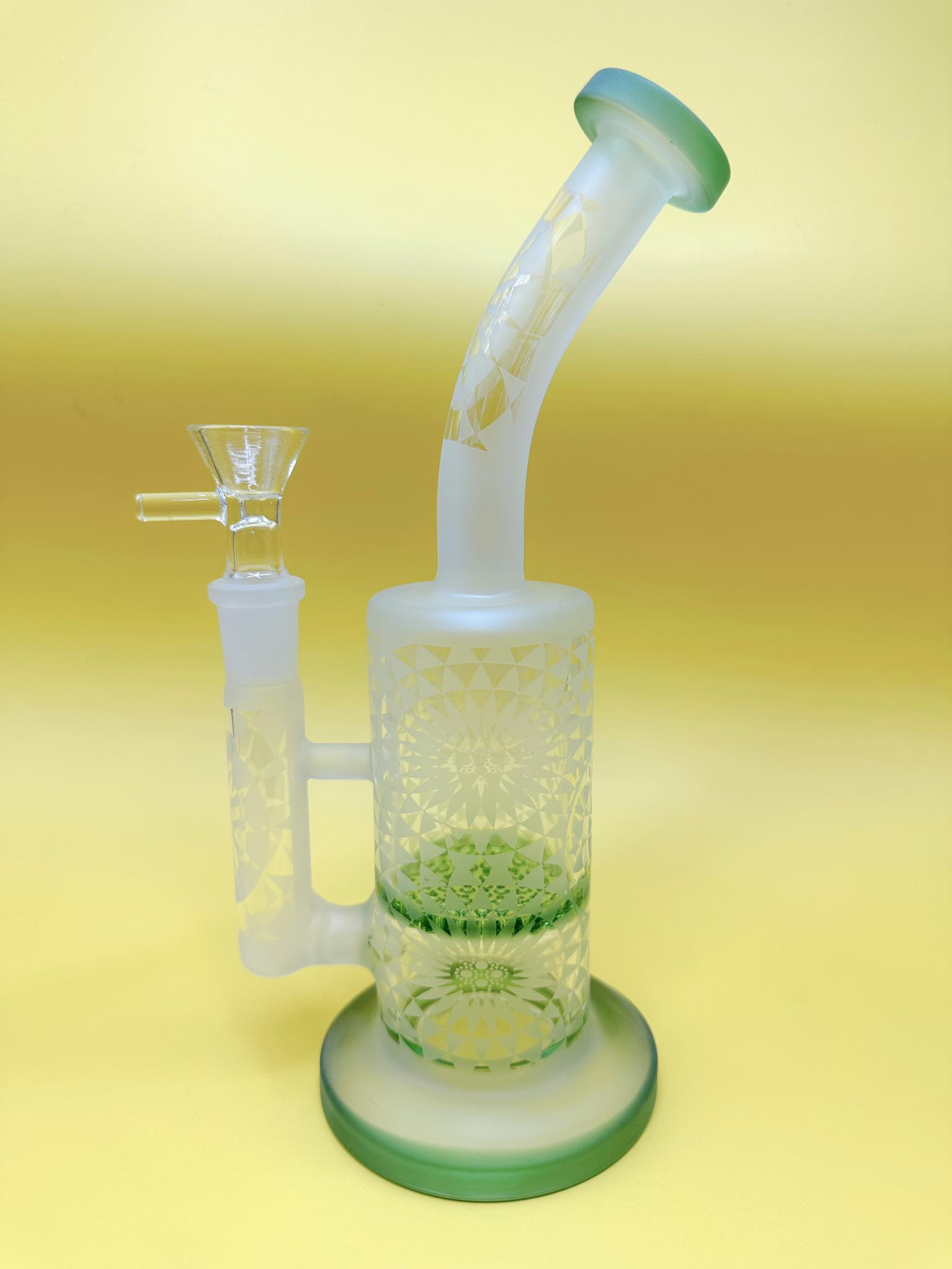 honeycomb frosted glass bong – 23cm (green accents) honeycomb frosted glass bong – 23cm (green accents)